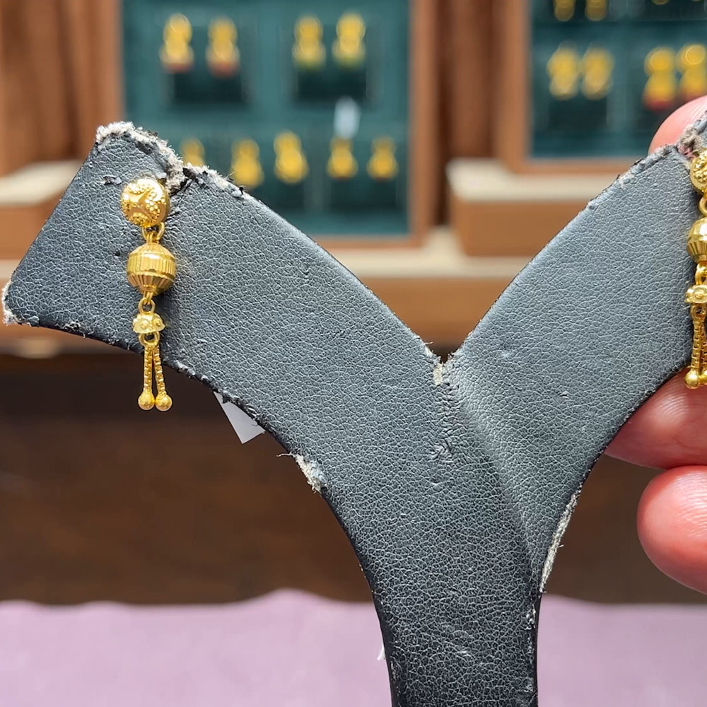 Light Weight Gold Sui Dhaga Design With Price Buy Sheeloves 22k