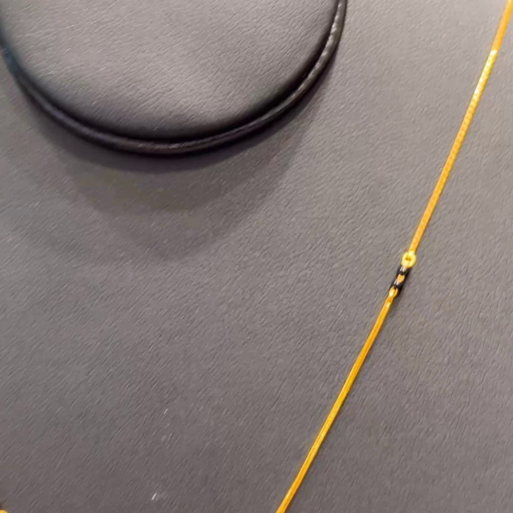 SOUTH INDIA 4.382gms SHORT BLACK BEADS 22K Yellow Gold