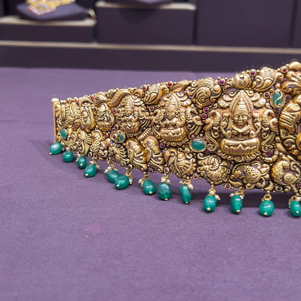 CMR 108.822gms VADDANAM 22K Nakshi