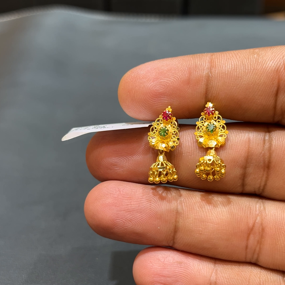 SOUTH INDIA 2.806gms EARRINGS 22K Yellow Gold