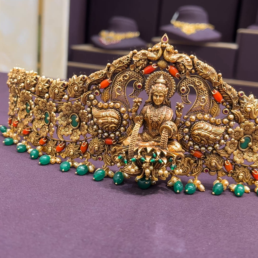 CMR 136.738gms VADDANAM 22K Nakshi