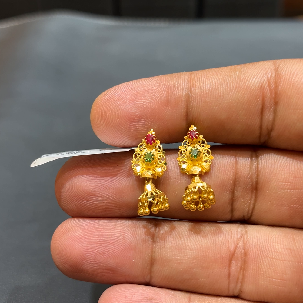 SOUTH INDIA 2.806gms EARRINGS 22K Yellow Gold