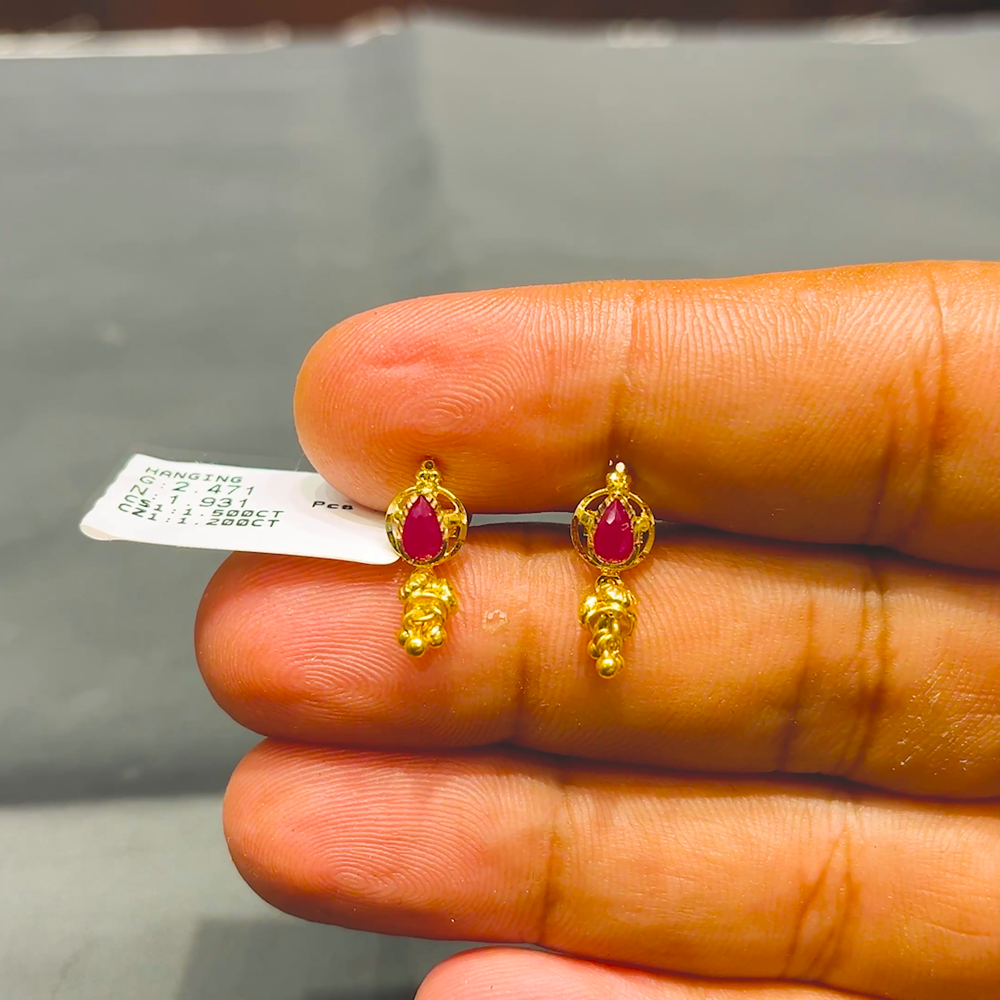 SOUTH INDIA 1.931gms EARRINGS 22K Yellow Gold