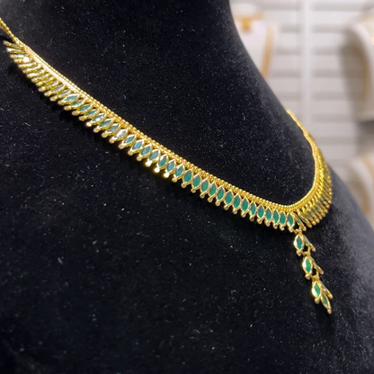 SOUTH INDIA 12.359gms NECKLACE 22K Yellow Gold