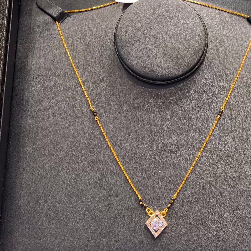 SOUTH INDIA 4.656gms SHORT BLACK BEADS 22K Yellow Gold