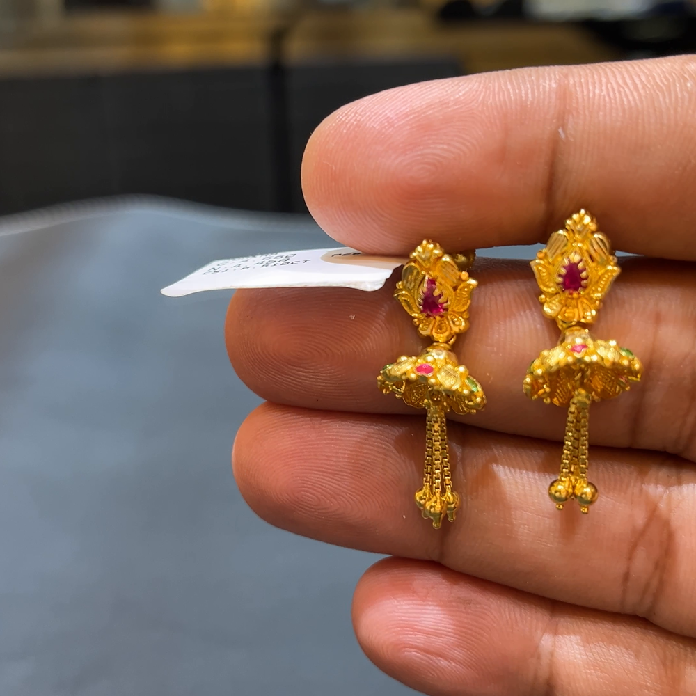 SOUTH INDIA 4.458gms EARRINGS 22K Yellow Gold