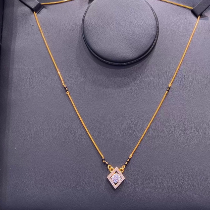 SOUTH INDIA 4.656gms SHORT BLACK BEADS 22K Yellow Gold