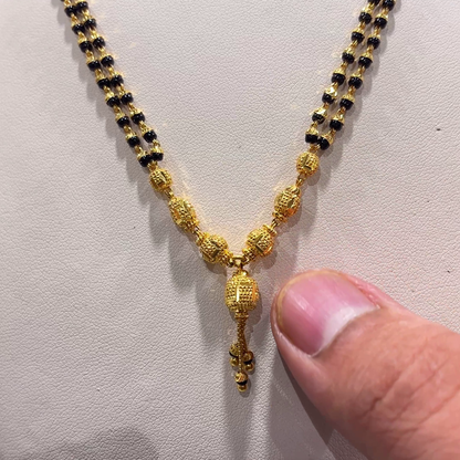 CHANDANA Brothers 11.45gms SHORT BLACK BEADS 22K Yellow Gold