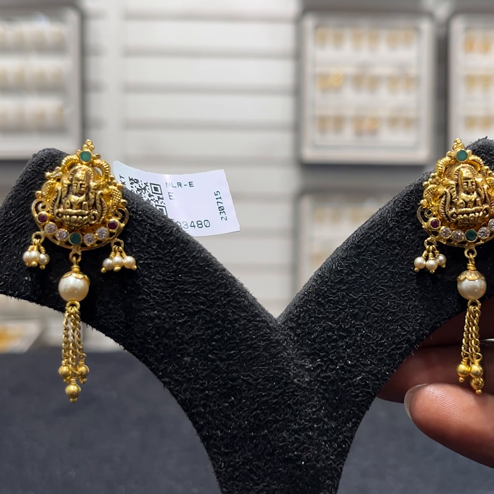 SOUTH INDIA 4.856gms EARRINGS 22K Yellow Gold