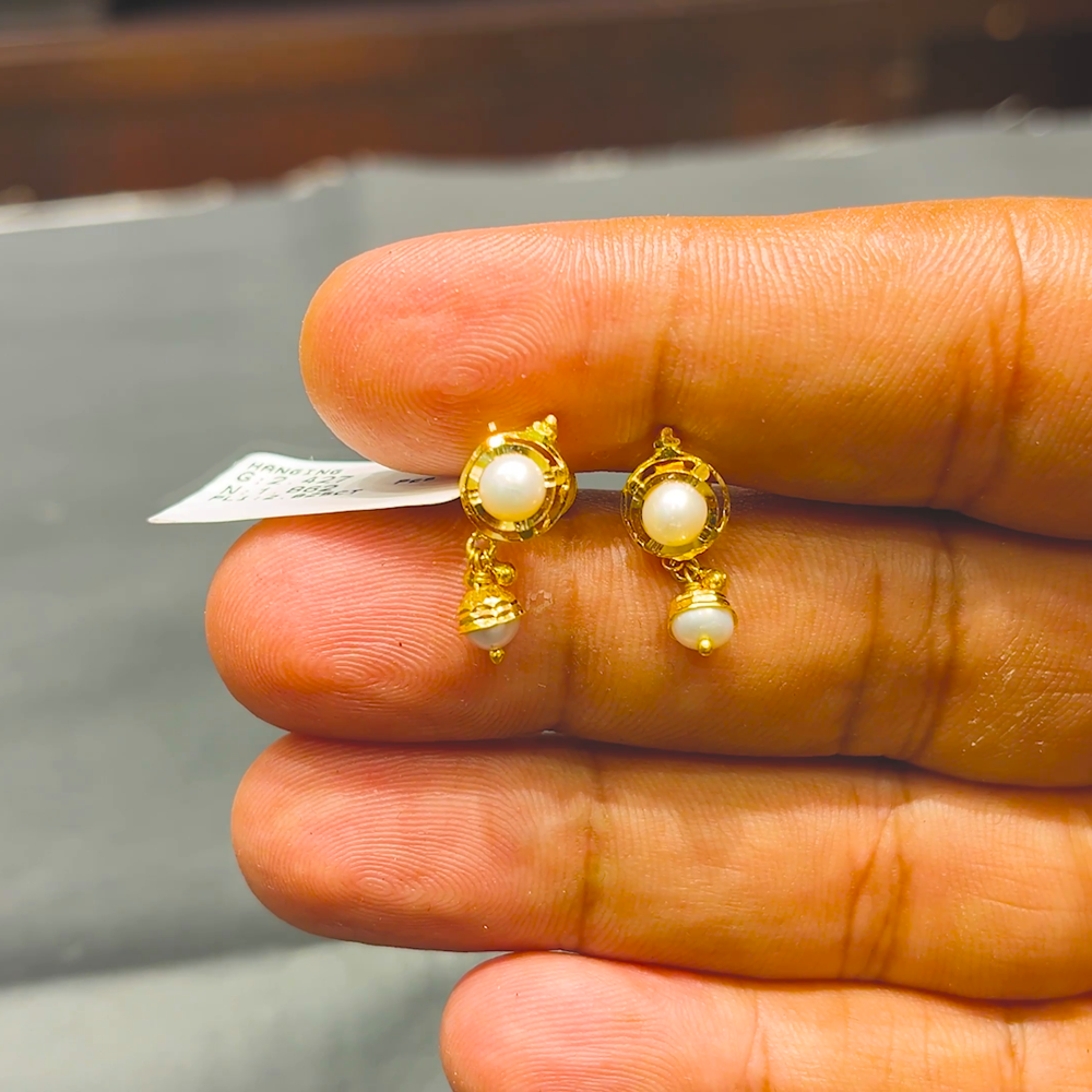 SOUTH INDIA 1.862gms EARRINGS 22K Yellow Gold