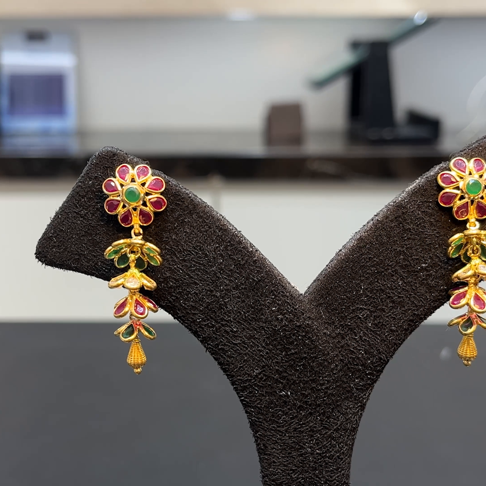 MUKUNDA JEWELLERS 7.785gms EARRINGS 22K Yellow Gold