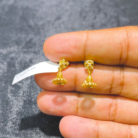 CMR 3.691gms EARRINGS 22K Yellow Gold