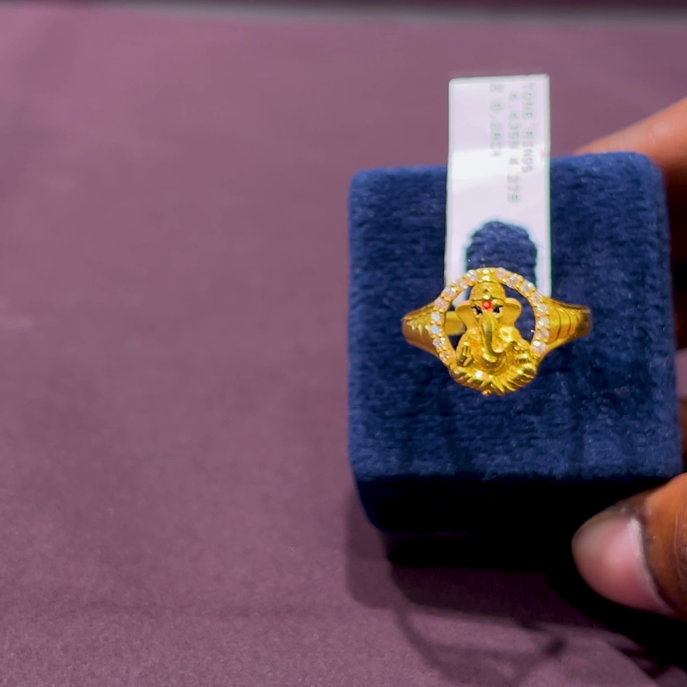 CMR 4.379gms Ring 22K Yellow Gold