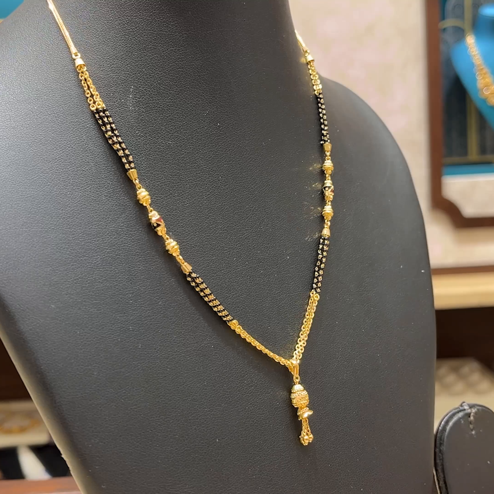 Chennai Shopping Mall 11.24gms SHORT BLACK BEADS 22K Yellow Gold