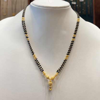 CMR 9.858gms SHORT BLACK BEADS 22K Nakshi