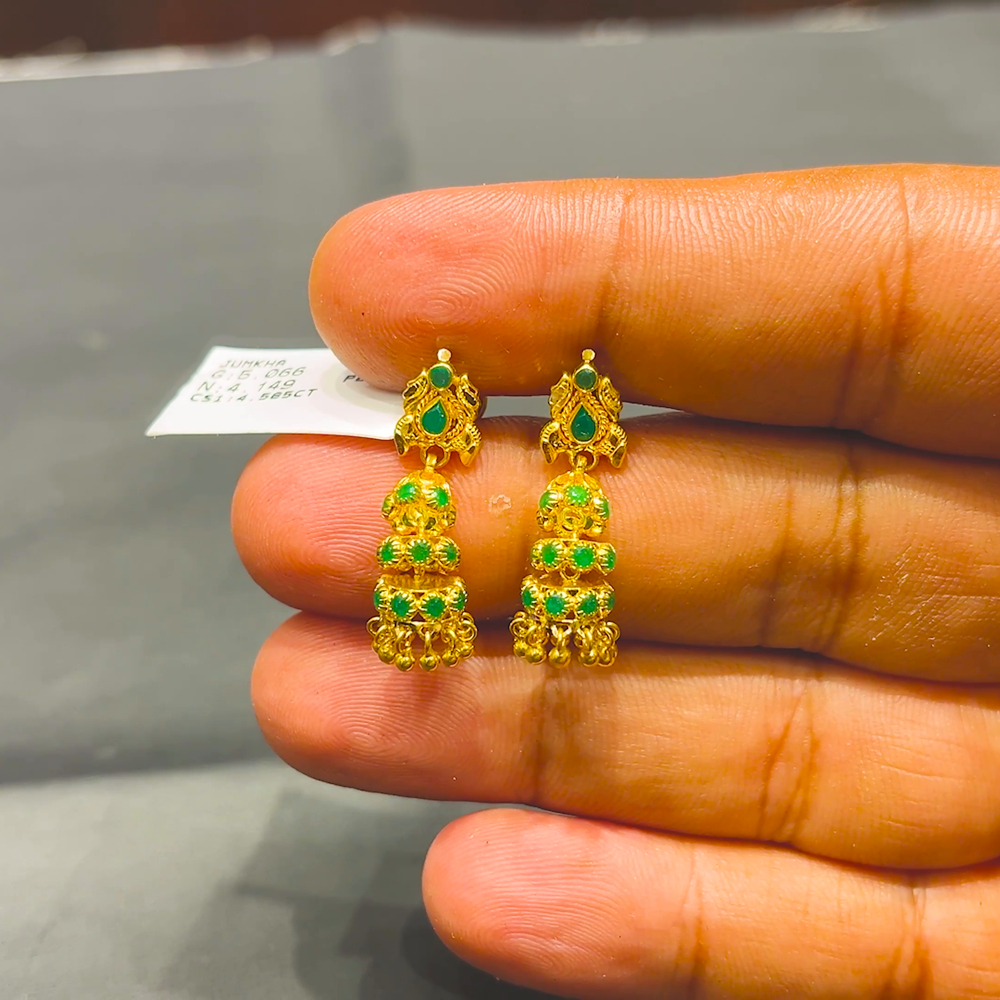 SOUTH INDIA 4.149gms EARRINGS 22K Yellow Gold