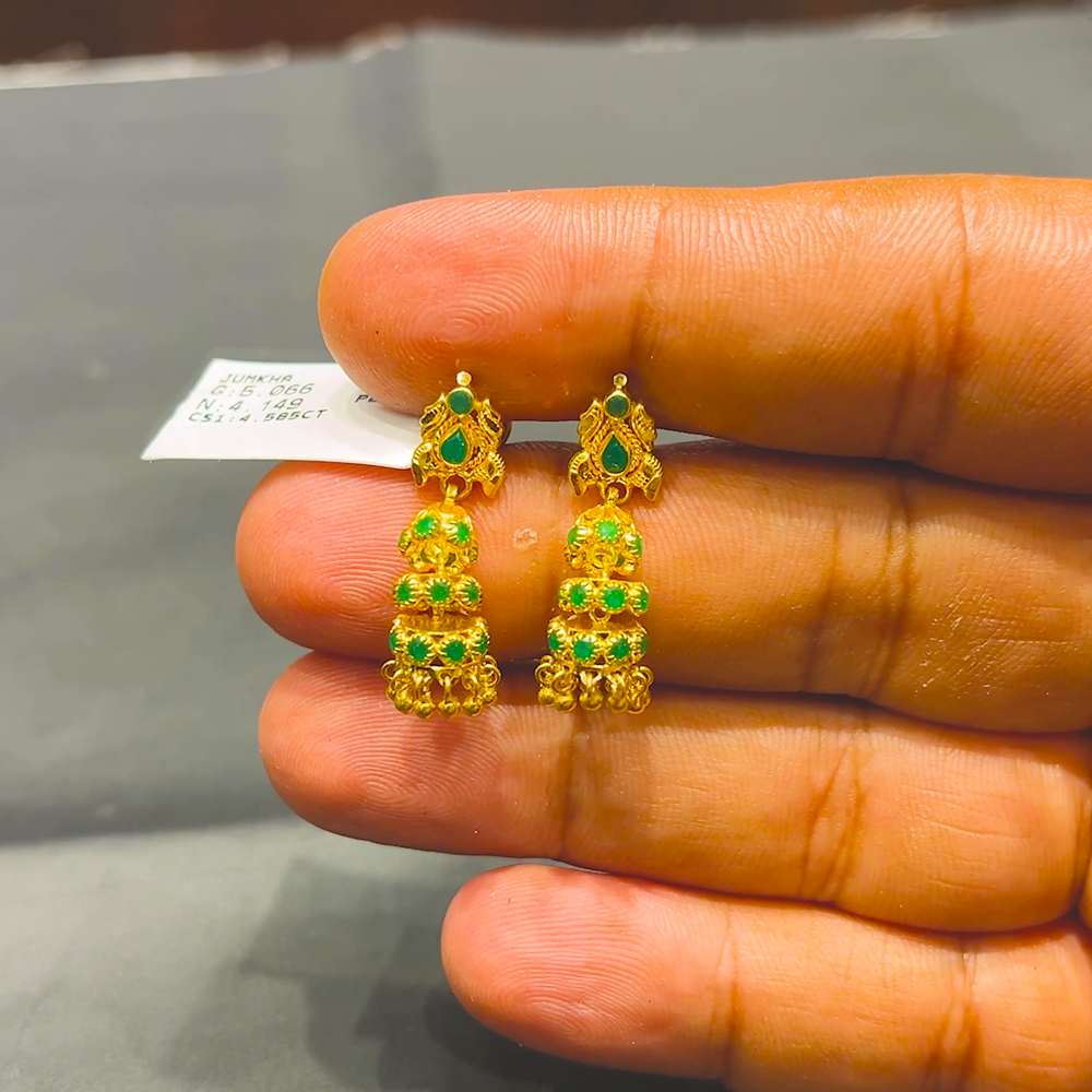 SOUTH INDIA 4.149gms EARRINGS 22K Yellow Gold