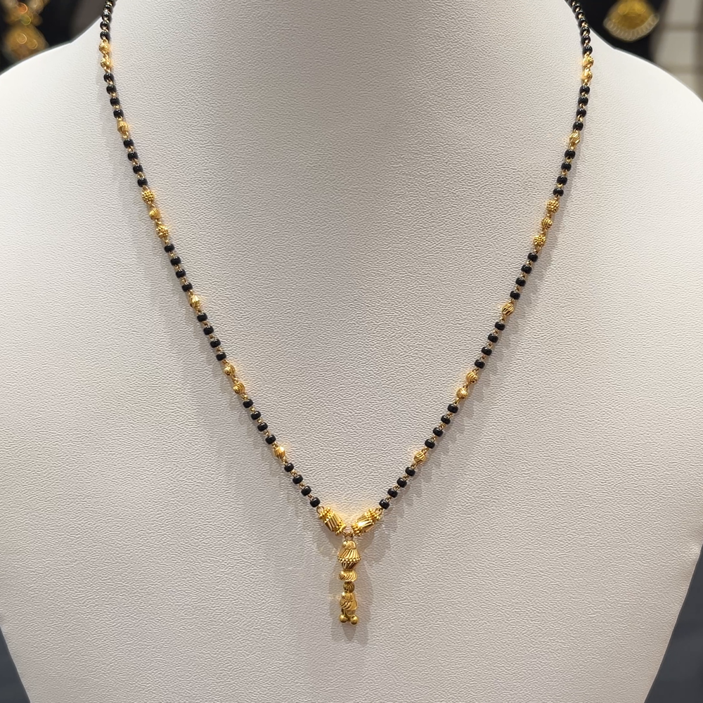 RS BROTHERS 6.496gms SHORT BLACK BEADS 22K Yellow Gold