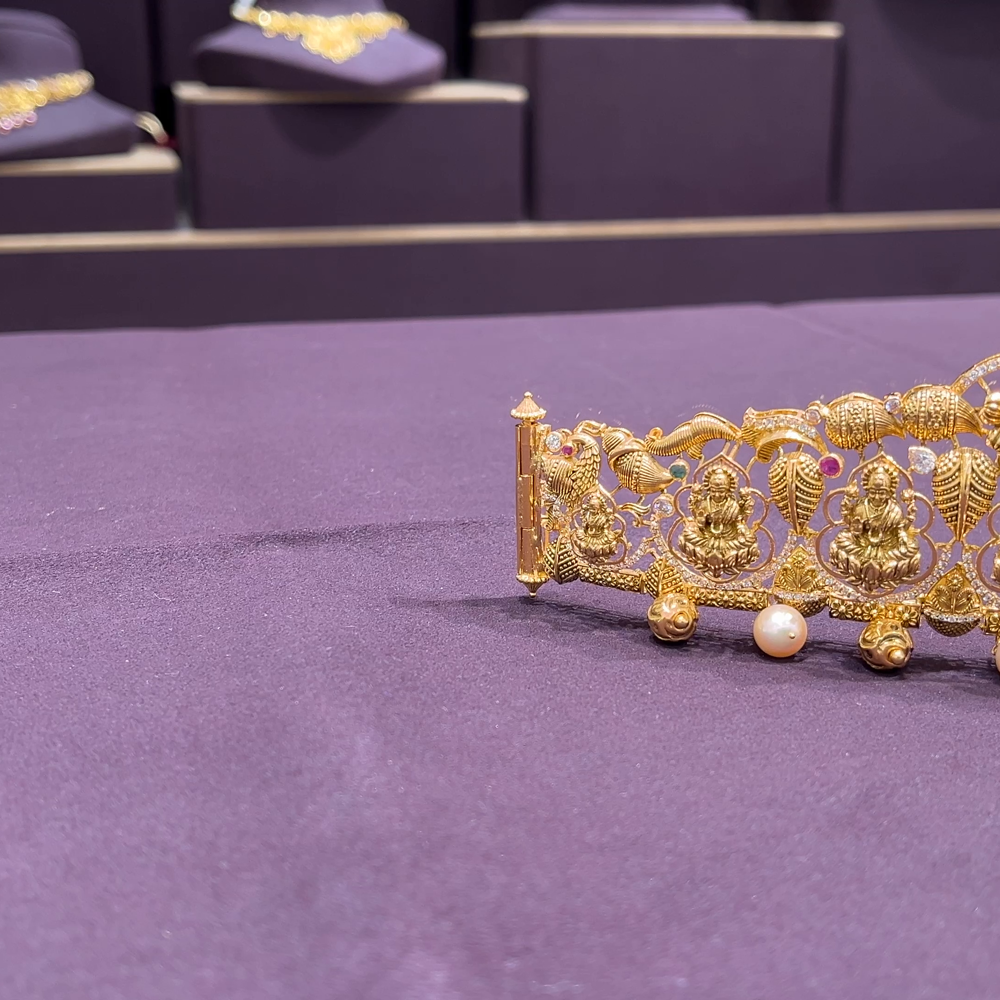 CMR 149.601gms VADDANAM 22K Nakshi