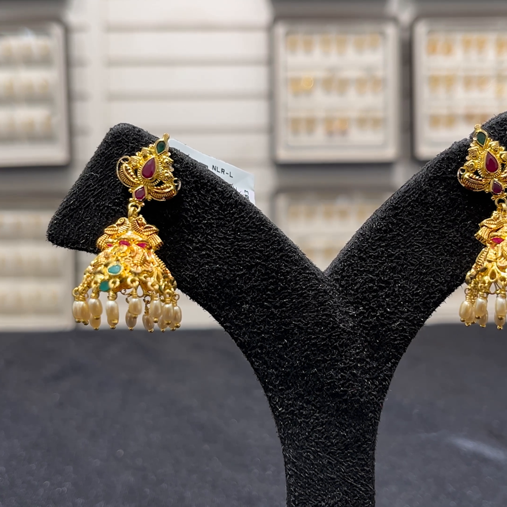 SOUTH INDIA 8.747gms EARRINGS 22K Yellow Gold