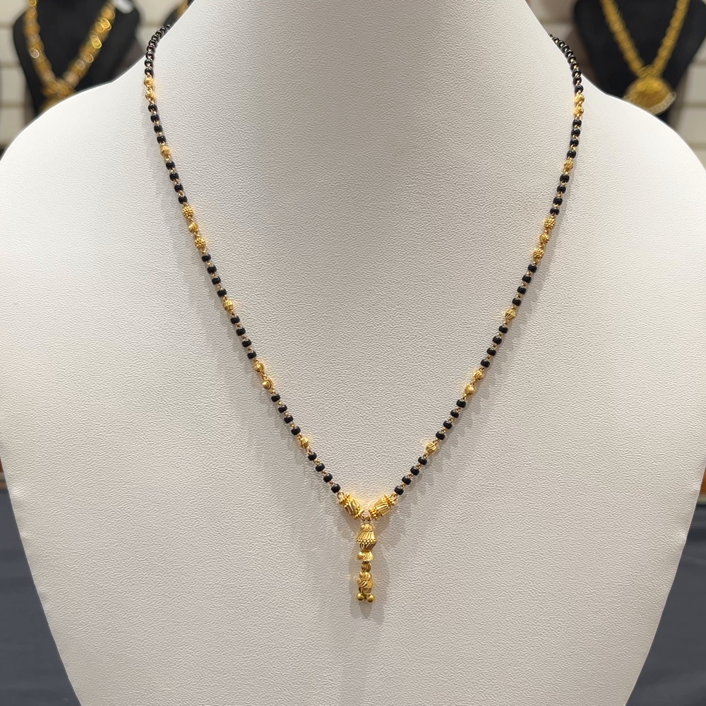 RS BROTHERS 6.496gms SHORT BLACK BEADS 22K Yellow Gold