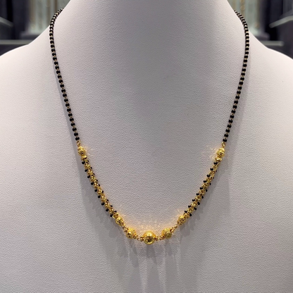 Anu Jewellers 8.57gms SHORT BLACK BEADS 22K Yellow Gold