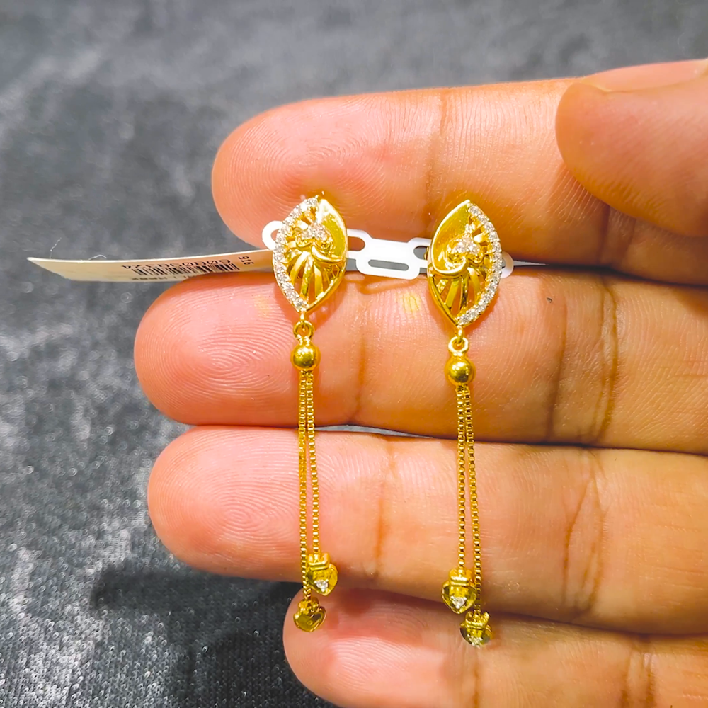 CMR 4.517gms EARRINGS 22K Yellow Gold