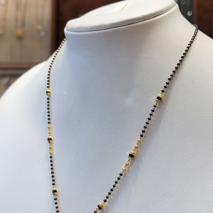 CMR 5.33gms SHORT BLACK BEADS 22K Nakshi