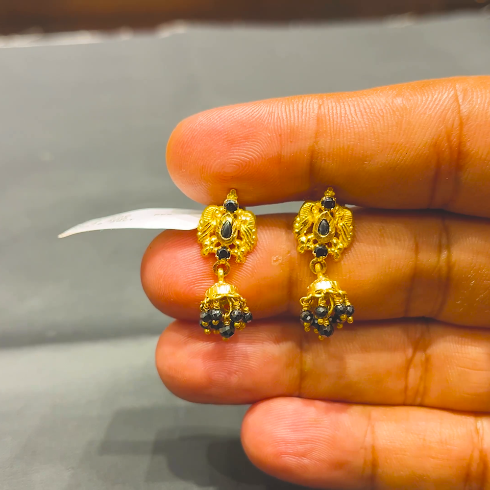 SOUTH INDIA 4.3gms EARRINGS 22K Yellow Gold