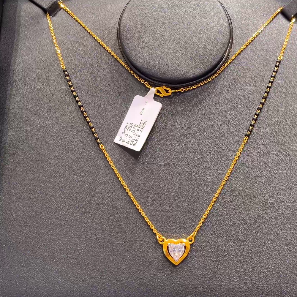 SOUTH INDIA 5.57gms SHORT BLACK BEADS 22K Yellow Gold