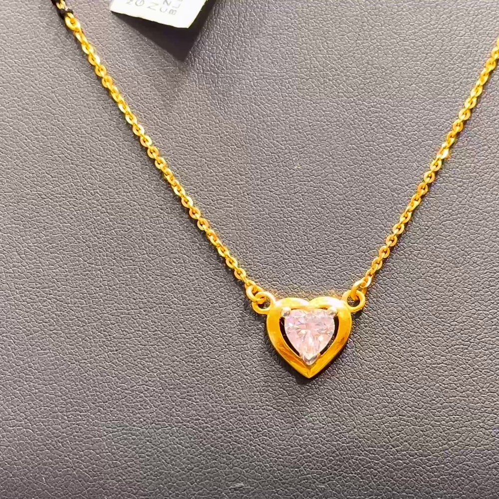 SOUTH INDIA 5.57gms SHORT BLACK BEADS 22K Yellow Gold