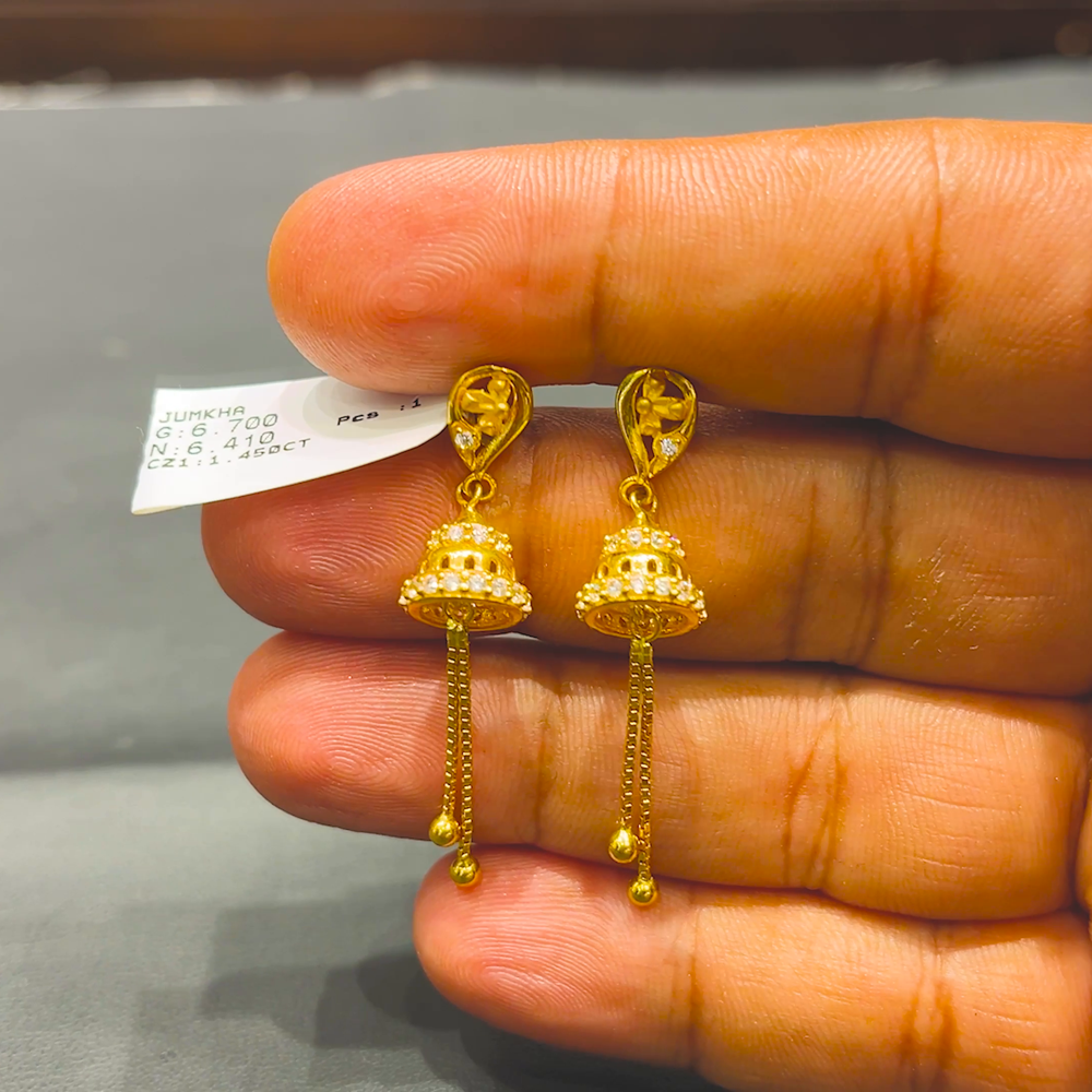 SOUTH INDIA 6.41gms EARRINGS 22K Yellow Gold