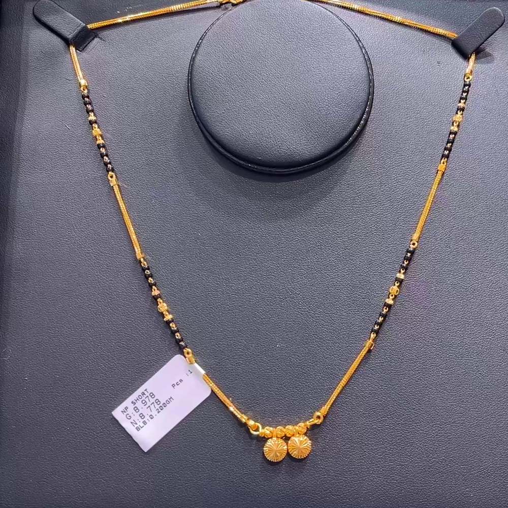 SOUTH INDIA 8.778gms SHORT BLACK BEADS 22K Yellow Gold