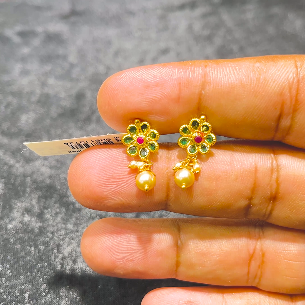 CMR 2.264gms EARRINGS 22K Yellow Gold