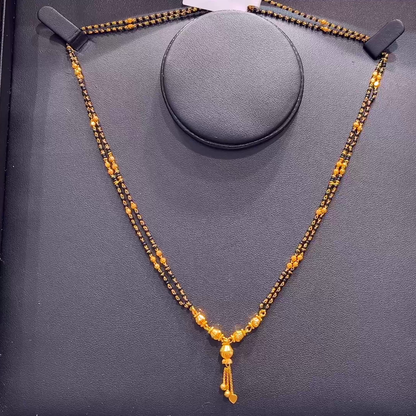 SOUTH INDIA 8.339gms SHORT BLACK BEADS 22K Yellow Gold