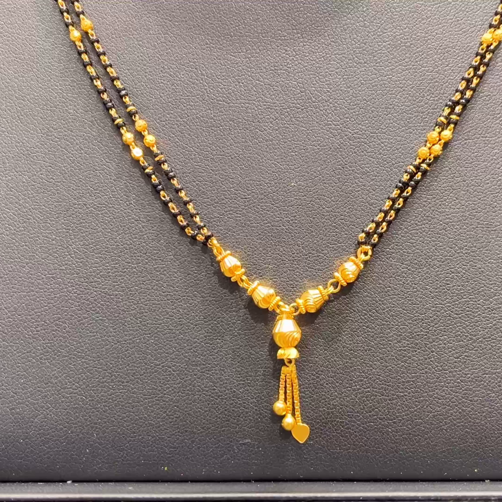 SOUTH INDIA 8.339gms SHORT BLACK BEADS 22K Yellow Gold