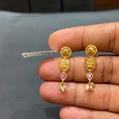 SOUTH INDIA 4.21gms EARRINGS 22K Yellow Gold