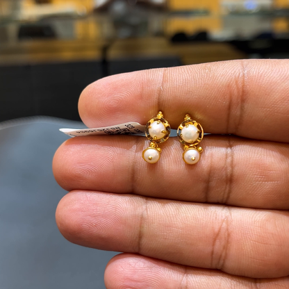 SOUTH INDIA 2.015gms EARRINGS 22K Yellow Gold