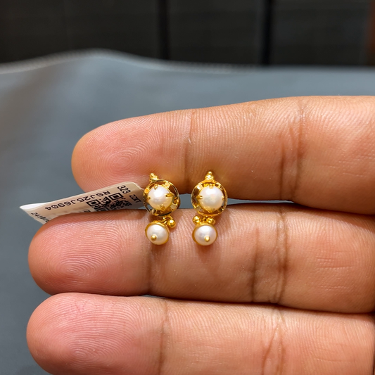 SOUTH INDIA 2.015gms EARRINGS 22K Yellow Gold