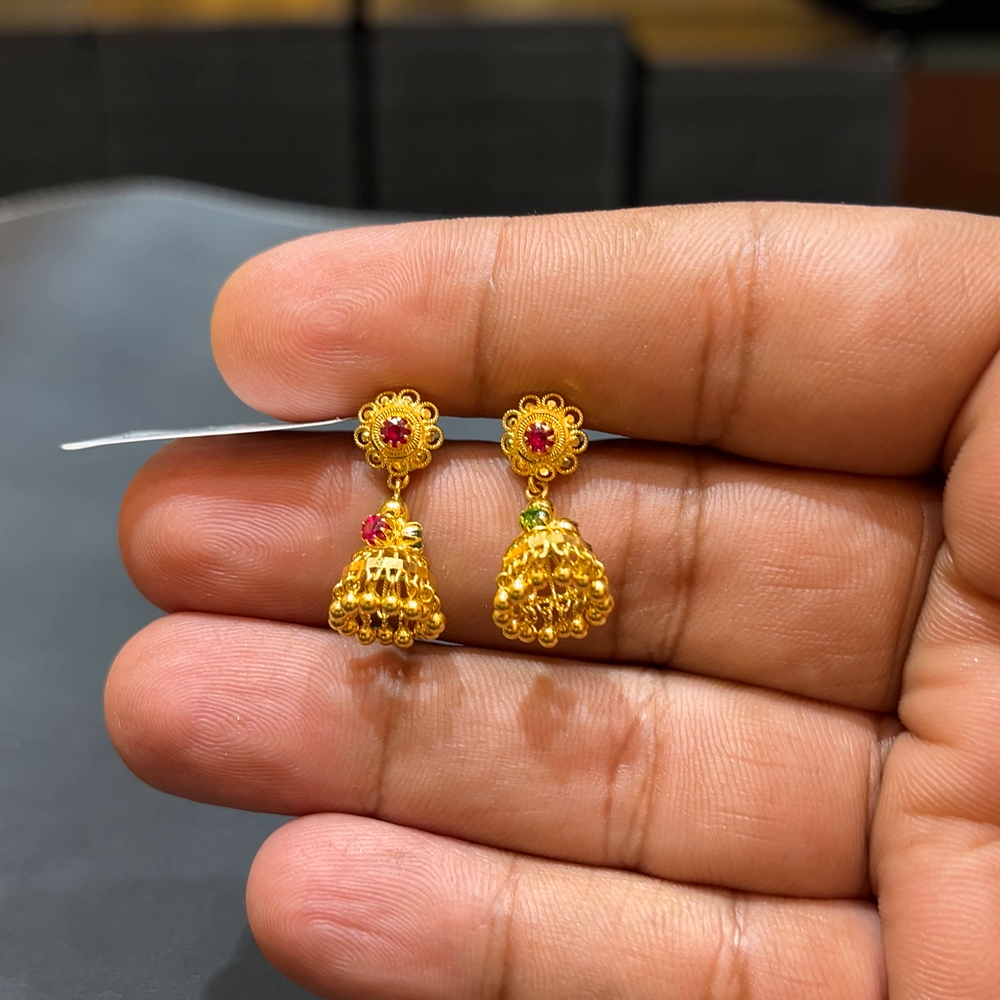 SOUTH INDIA 3.978gms EARRINGS 22K Yellow Gold