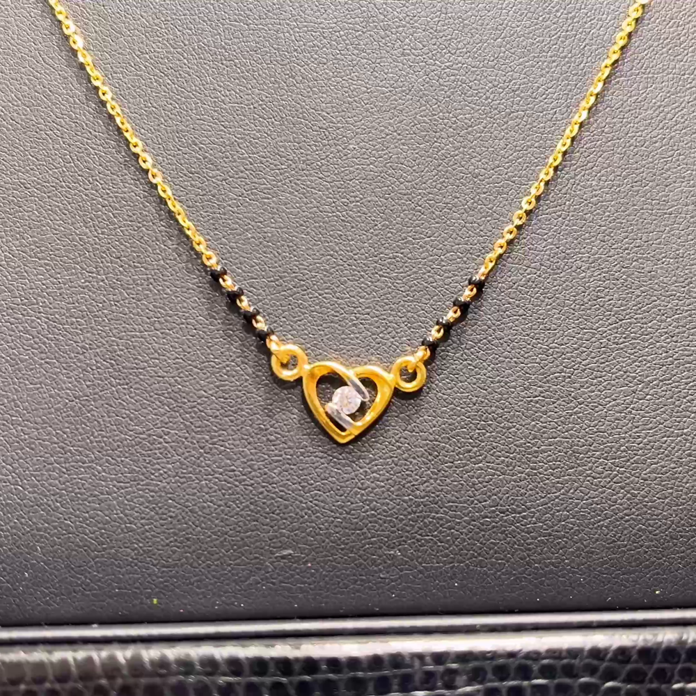 SOUTH INDIA 4gms SHORT BLACK BEADS 22K Yellow Gold