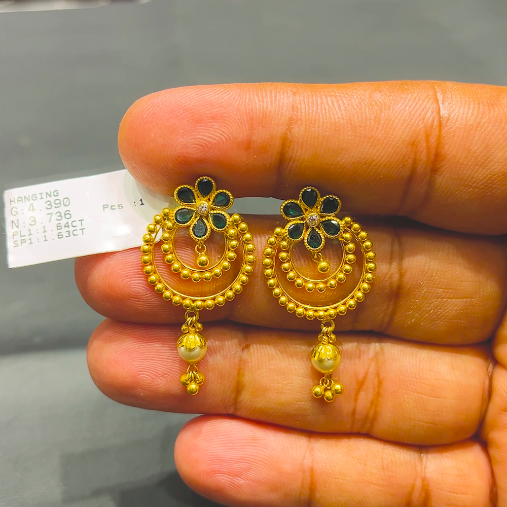 SOUTH INDIA 3.736gms EARRINGS 22K Yellow Gold