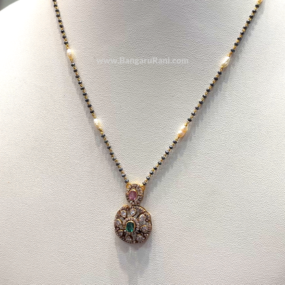 SRI RAM 5.448gms SHORT BLACK BEADS 22K Yellow Gold