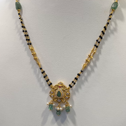 SRI RAM 11.574gms SHORT BLACK BEADS 22K Nakshi