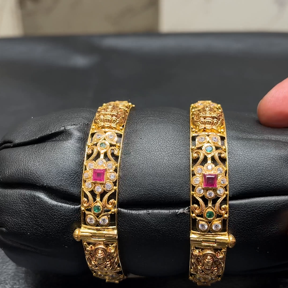 MUKUNDA JEWELLERS 19.644gms BANGLES 22K Yellow Gold