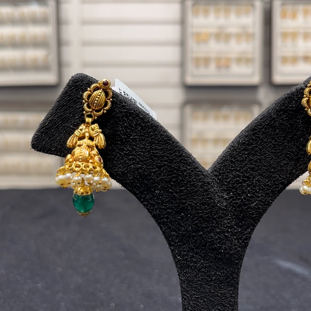 SOUTH INDIA 8.126gms EARRINGS 22K Yellow Gold