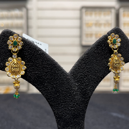 SOUTH INDIA 4.079gms EARRINGS 22K Yellow Gold