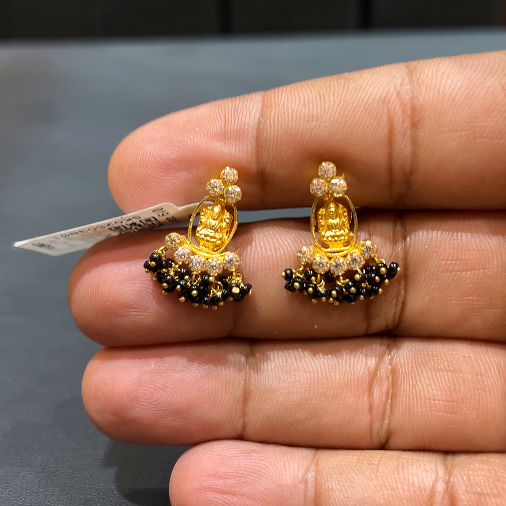 SOUTH INDIA 3.844gms EARRINGS 22K Yellow Gold