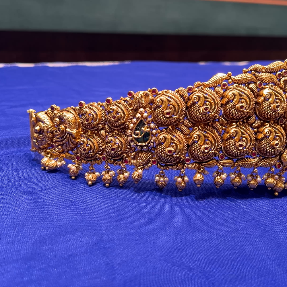 CMR 113.2gms VADDANAM 22K Nakshi