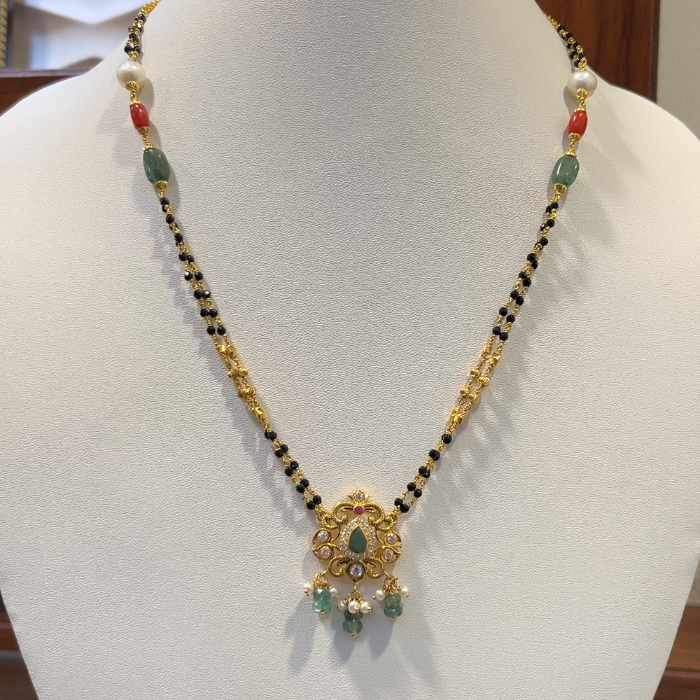 SRI RAM 11.574gms SHORT BLACK BEADS 22K Nakshi